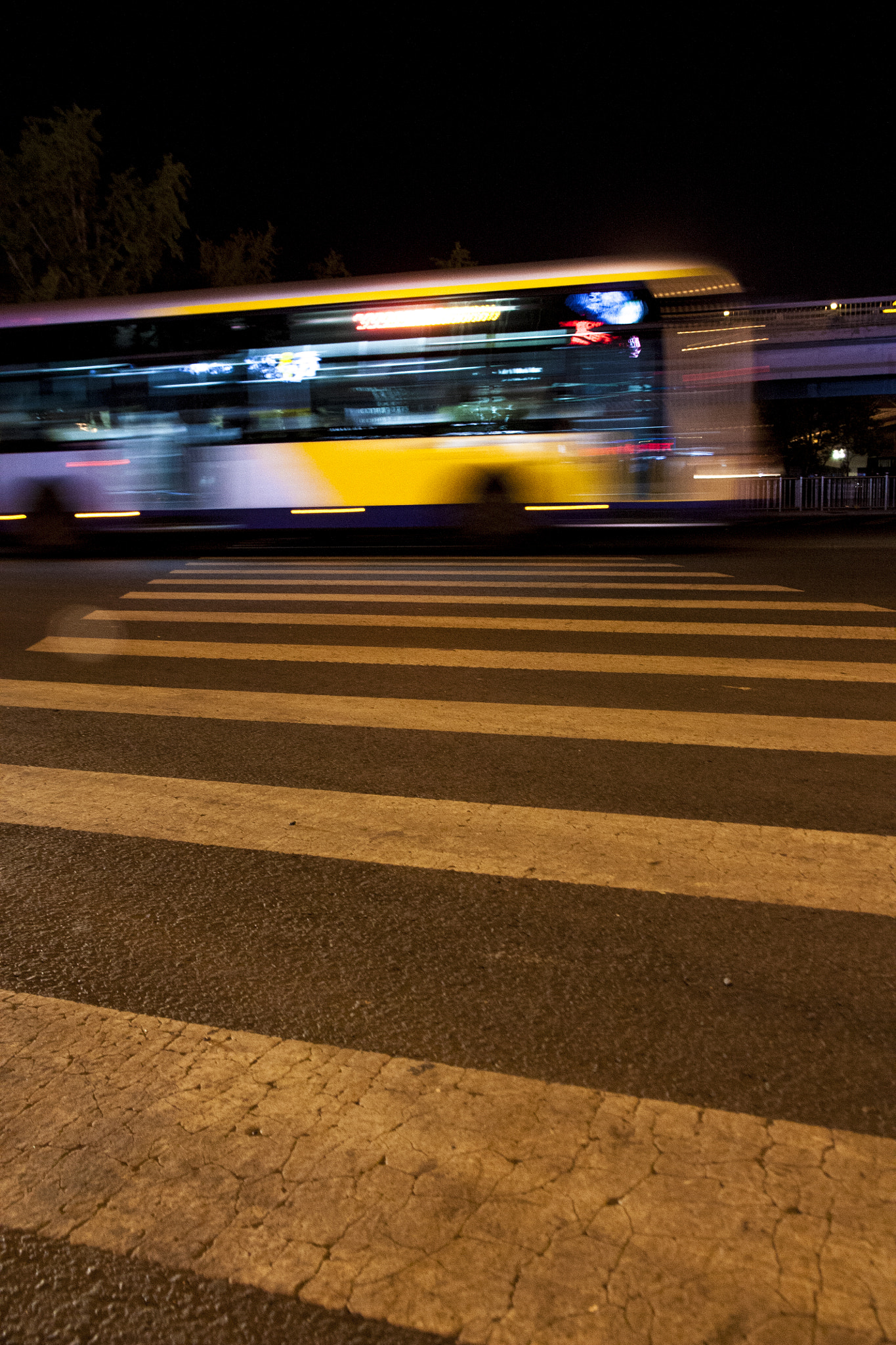 Canon EOS 450D (EOS Rebel XSi / EOS Kiss X2) sample photo. 夜路 photography