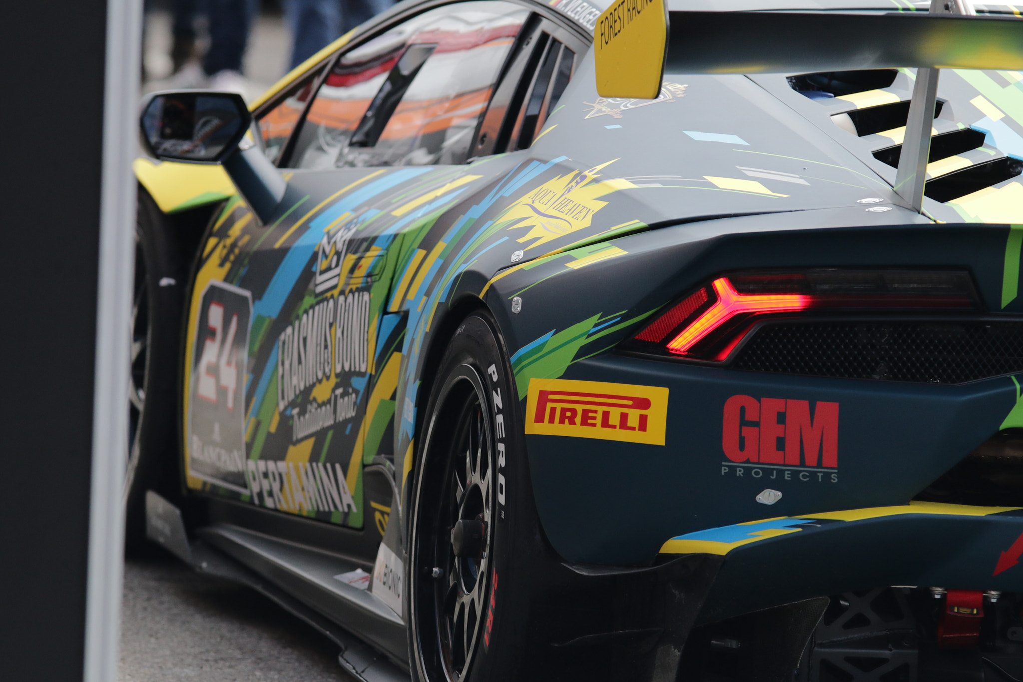Sigma 100-300mm f/4 sample photo. Race preparations photography