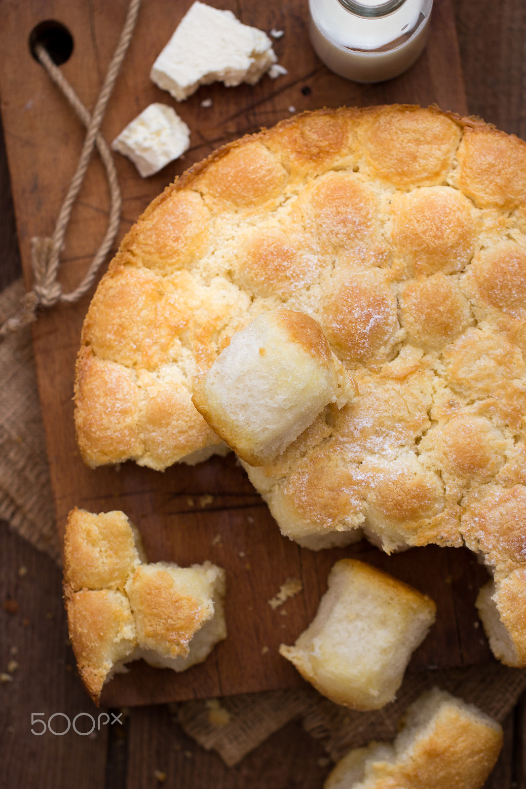 Canon EOS 600D (Rebel EOS T3i / EOS Kiss X5) + Canon EF 100mm F2.8L Macro IS USM sample photo. Milinki - traditional bulgarian dinner rolls photography