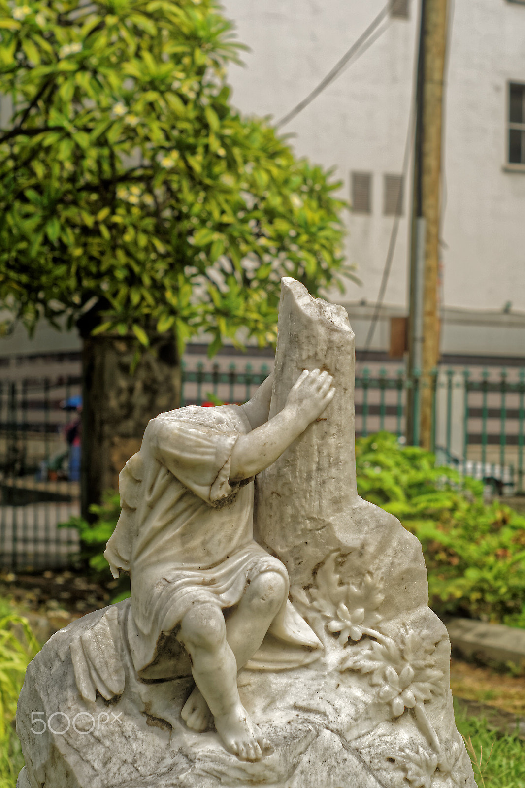 Sony ILCA-77M2 + Minolta AF 50mm F1.7 sample photo. Headless putto photography