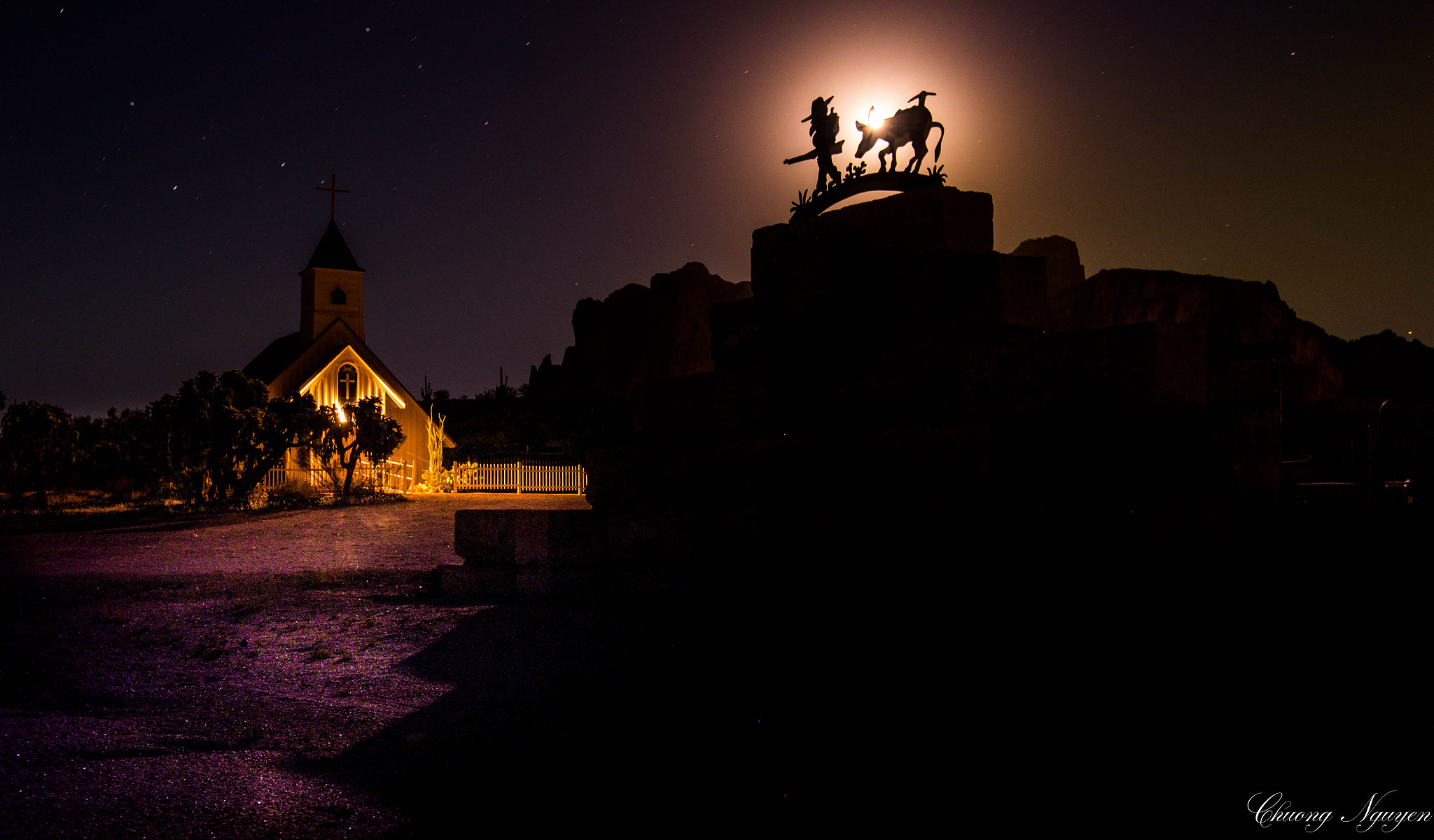 Canon EOS 6D + Tamron SP AF 17-35mm F2.8-4 Di LD Aspherical (IF) sample photo. Moon on the church photography