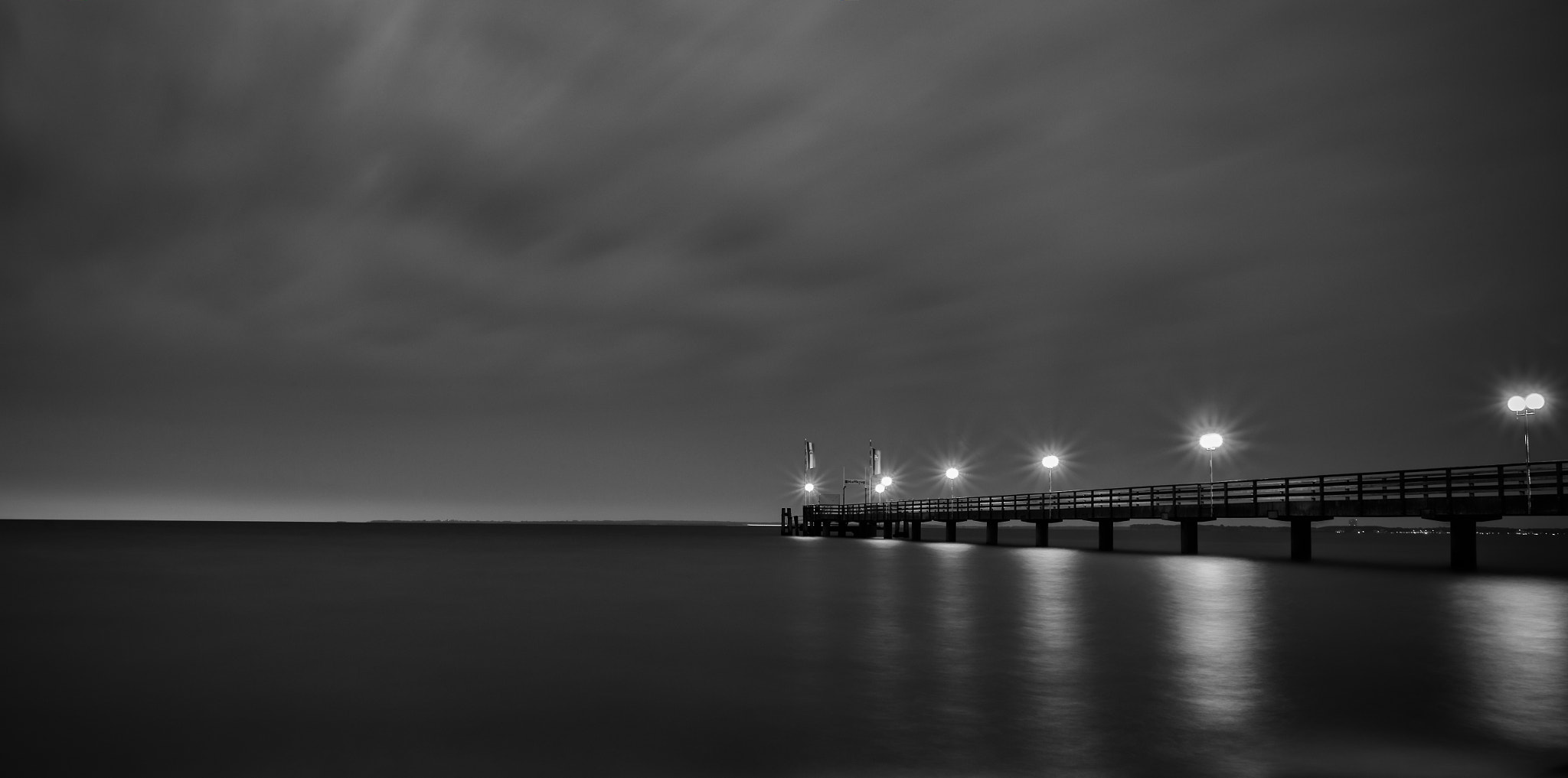 Canon EF 28mm F2.8 IS USM sample photo. Our pier photography