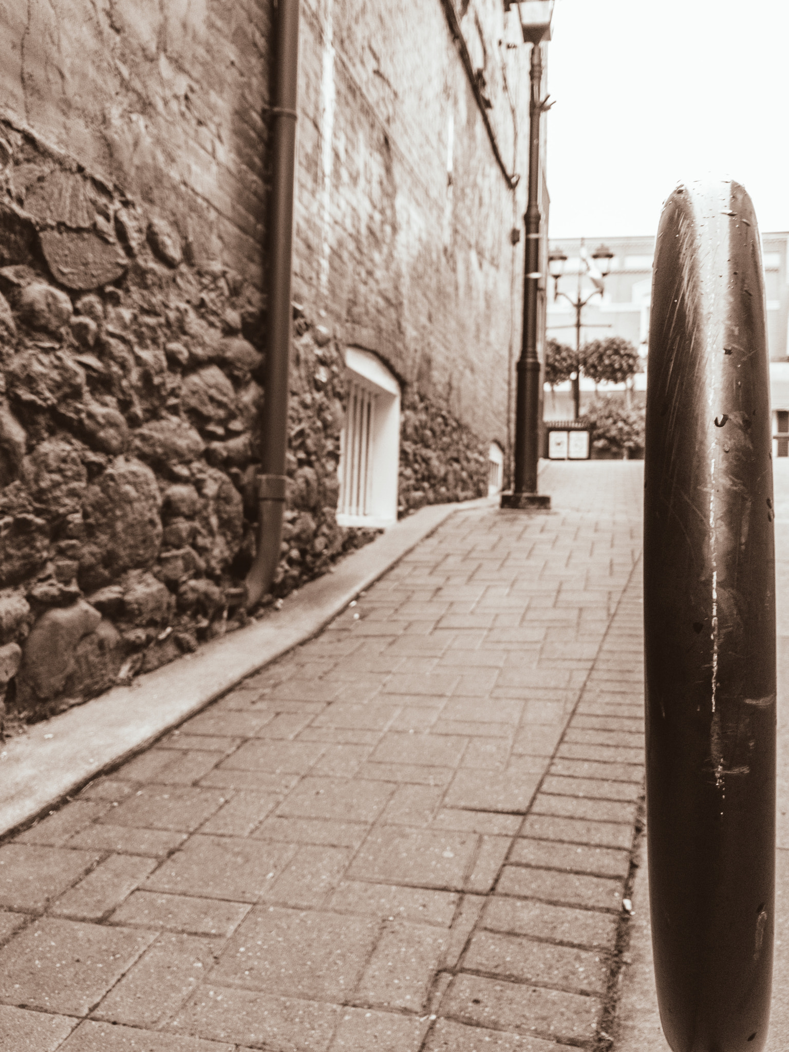 Apple iPhone + iPhone 7 back camera 3.99mm f/1.8 sample photo. Newmarket alleyway photography