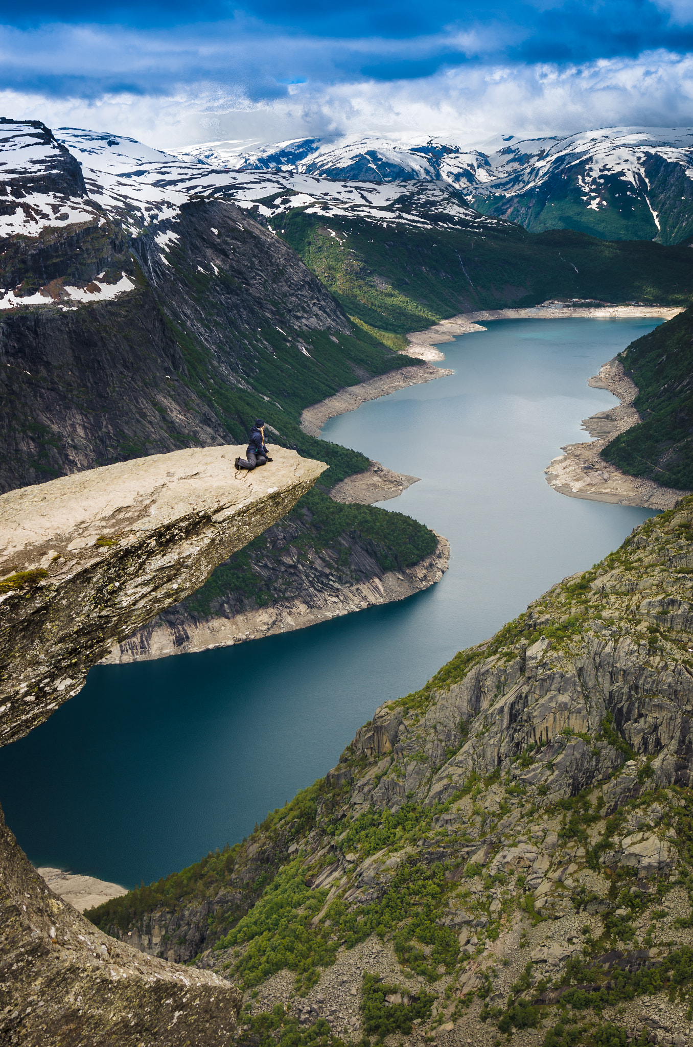 Pentax K-5 + Pentax smc FA 31mm F1.8 AL Limited sample photo. Trolltunga, norway photography