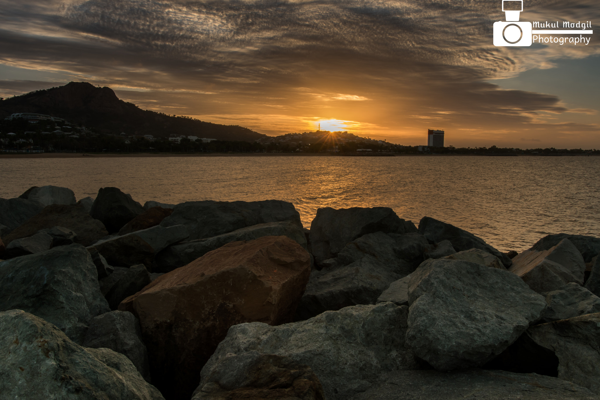 Nikon D5500 + Sigma 18-35mm F1.8 DC HSM Art sample photo. Sunset behind the mountain  photography