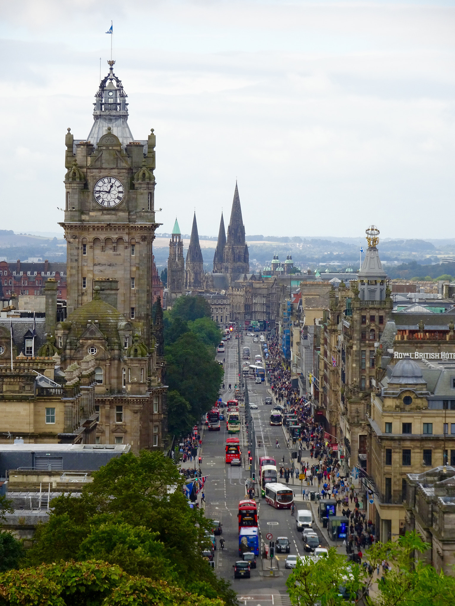 Sony Cyber-shot DSC-HX90V + Sony 24-720mm F3.5-6.4 sample photo. Princes street from nelson's monument photography