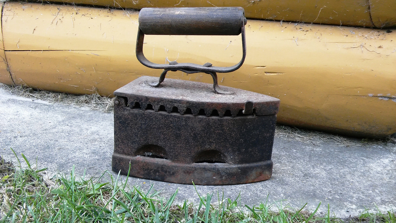 LG SPIRIT 4G LTE sample photo. Wireless iron photography