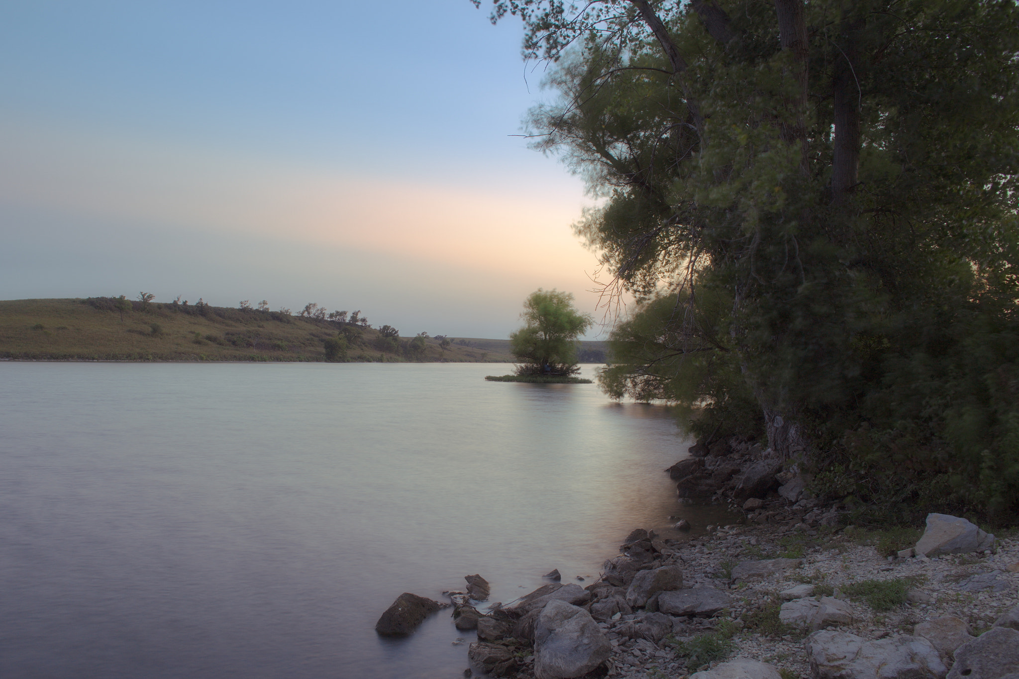 Canon EF 24mm f/1.4L sample photo. Chase county fishing lake photography