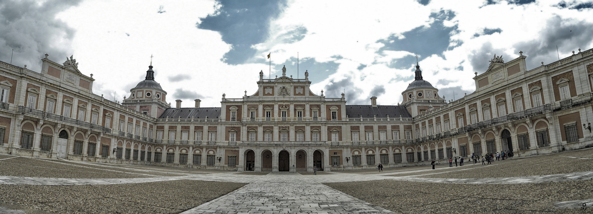 Sigma 28-105mm F2.8-4 Aspherical sample photo. Palacio real de aranjuez photography