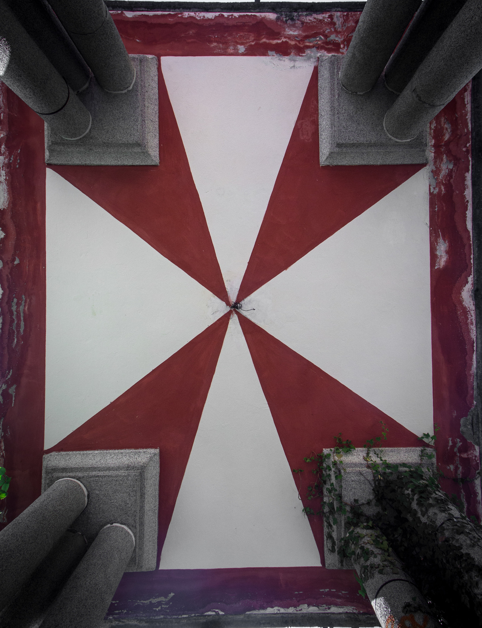 Sigma 10-20mm F3.5 EX DC HSM sample photo. Red ceiling photography