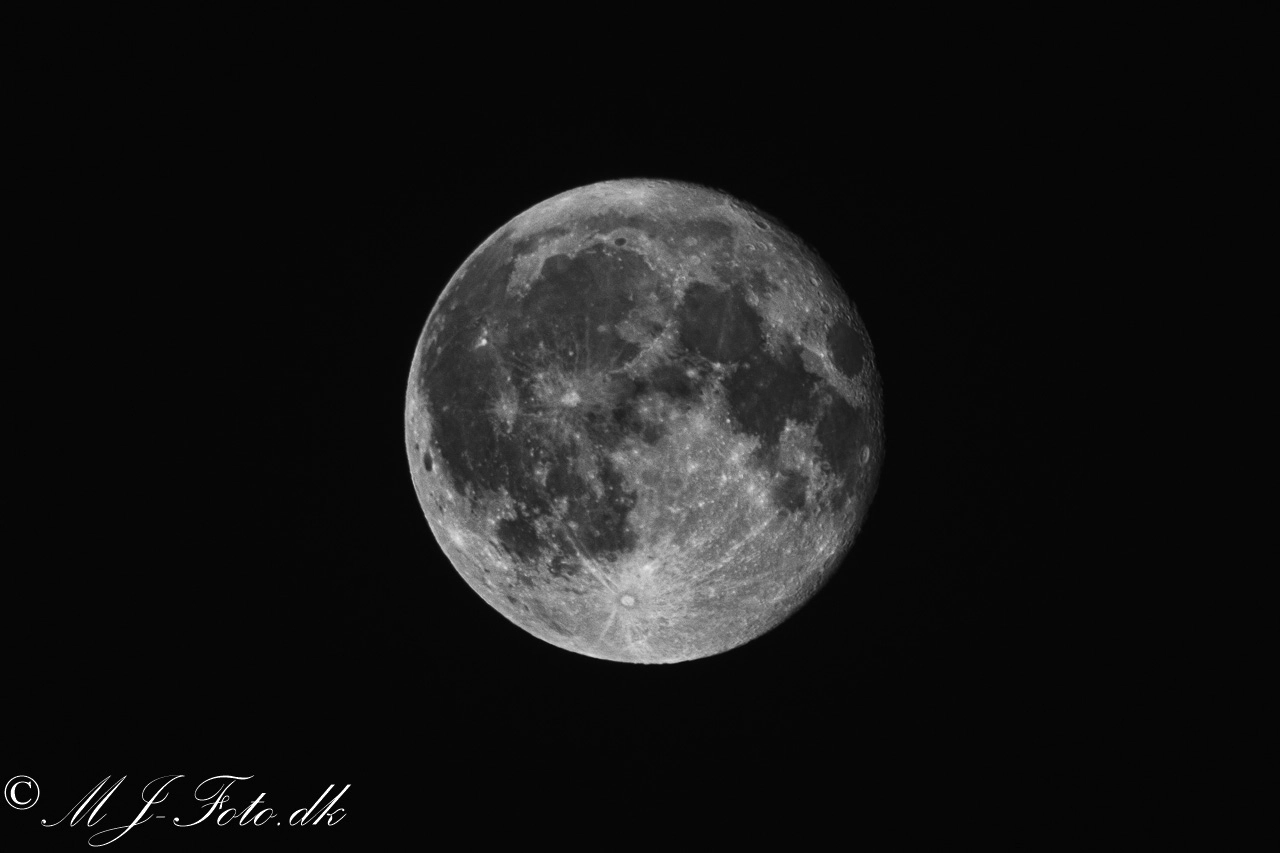 Sigma 150-600mm F5-6.3 DG OS HSM | C sample photo. Moon 17. september 2016 photography