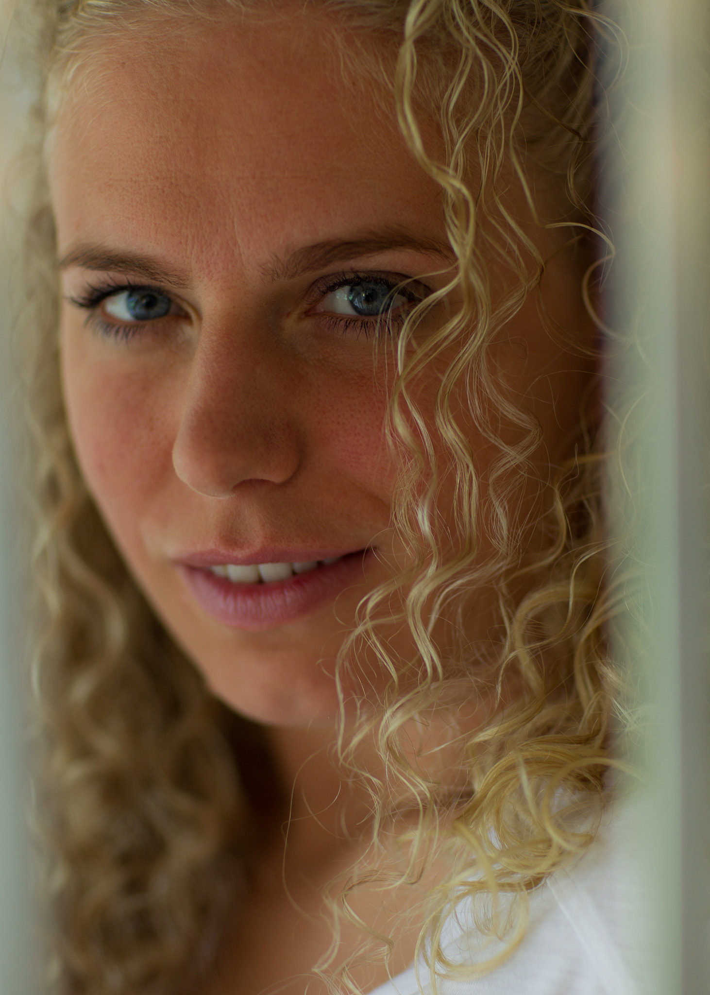 Canon EF 85mm F1.2L II USM sample photo. Blond hair photography