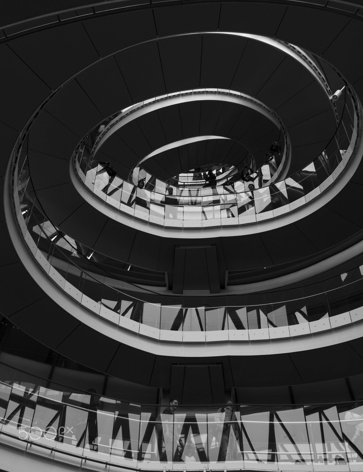 Tamron SP AF 17-50mm F2.8 XR Di II LD Aspherical (IF) sample photo. Flight of stairs at london city hall photography