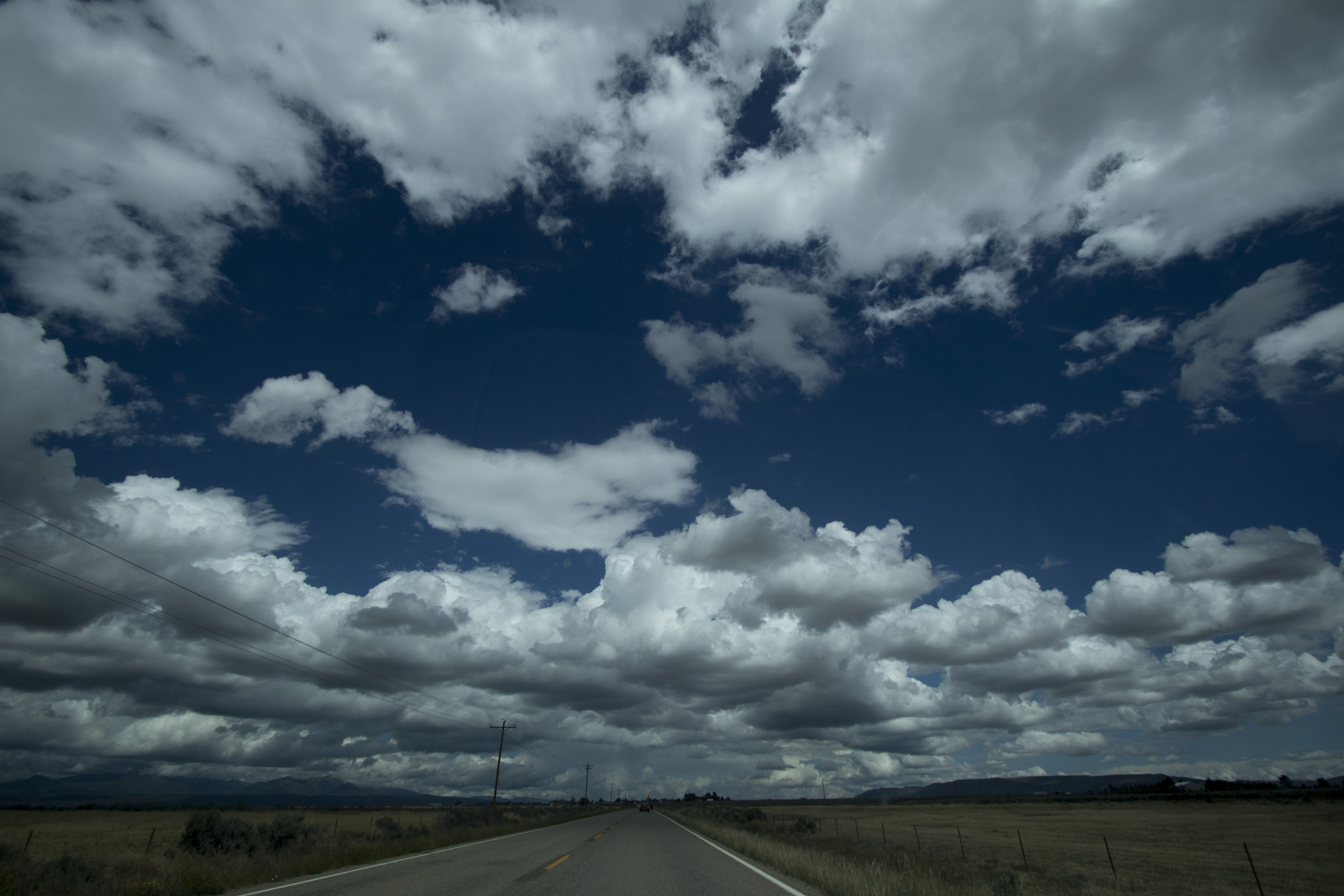 Canon EOS 750D (EOS Rebel T6i / EOS Kiss X8i) sample photo. Follow unknown roads. photography