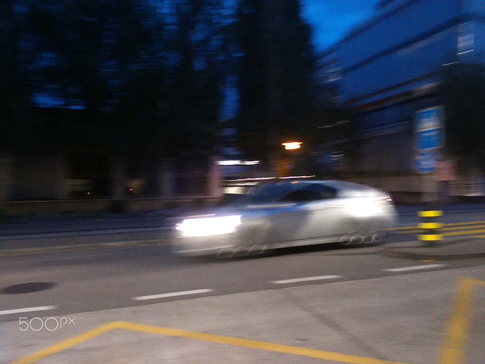 HUAWEI Y550-L01 sample photo. Evening traffic in zurich, switzerland photography
