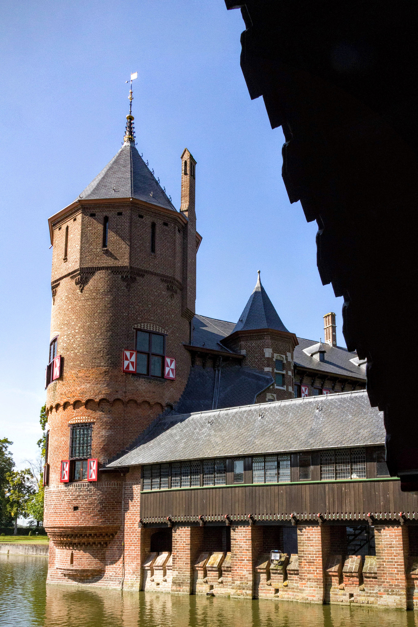 Sigma 18-200mm f/3.5-6.3 DC OS sample photo. Tower photography