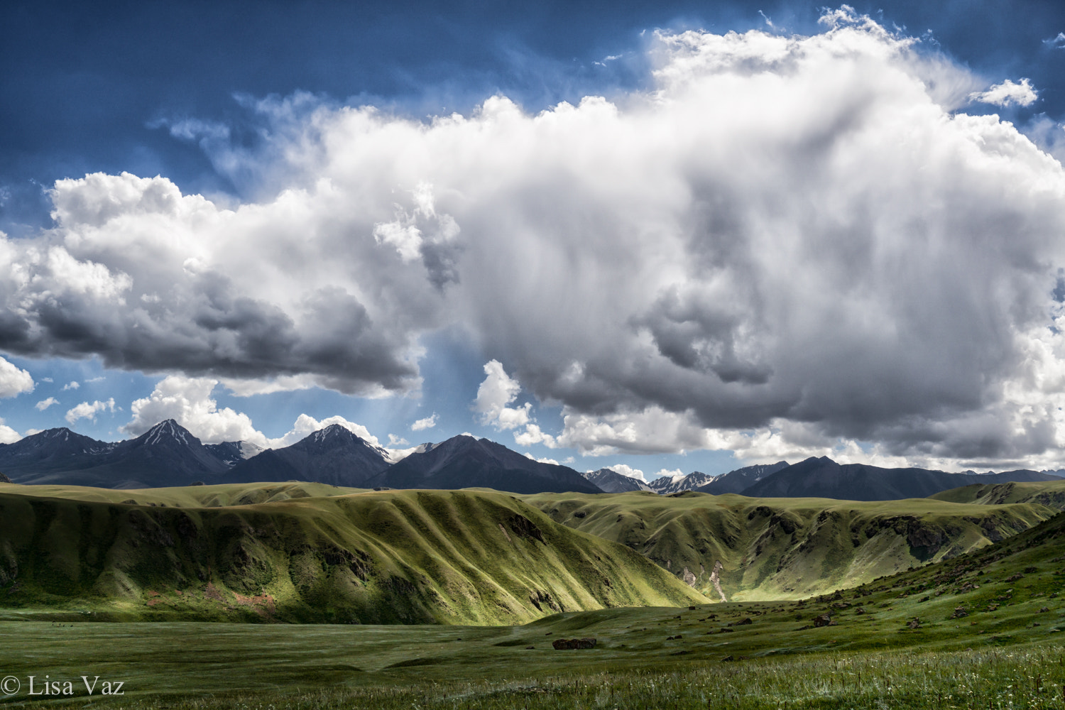 Sony a6000 + Sony Vario Tessar T* FE 24-70mm F4 ZA OSS sample photo. Cloudscape photography