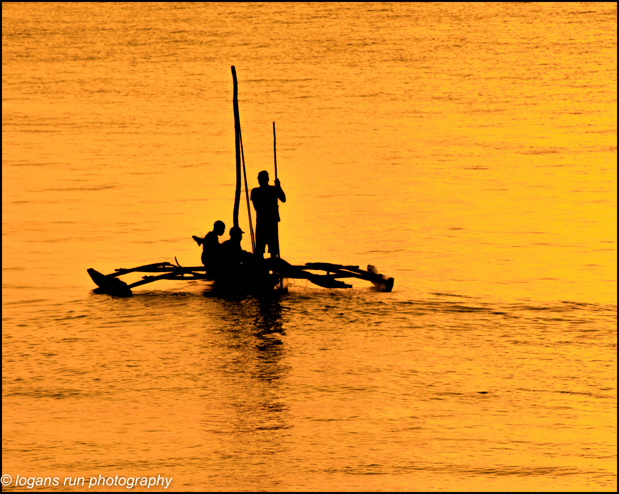 Nikon D300 sample photo. Sunrise on the indian ocean zanzibar tanzania photography