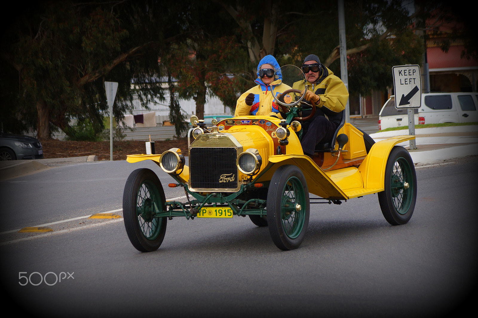 Sony DT 55-200mm F4-5.6 SAM sample photo. Vintage car. photography