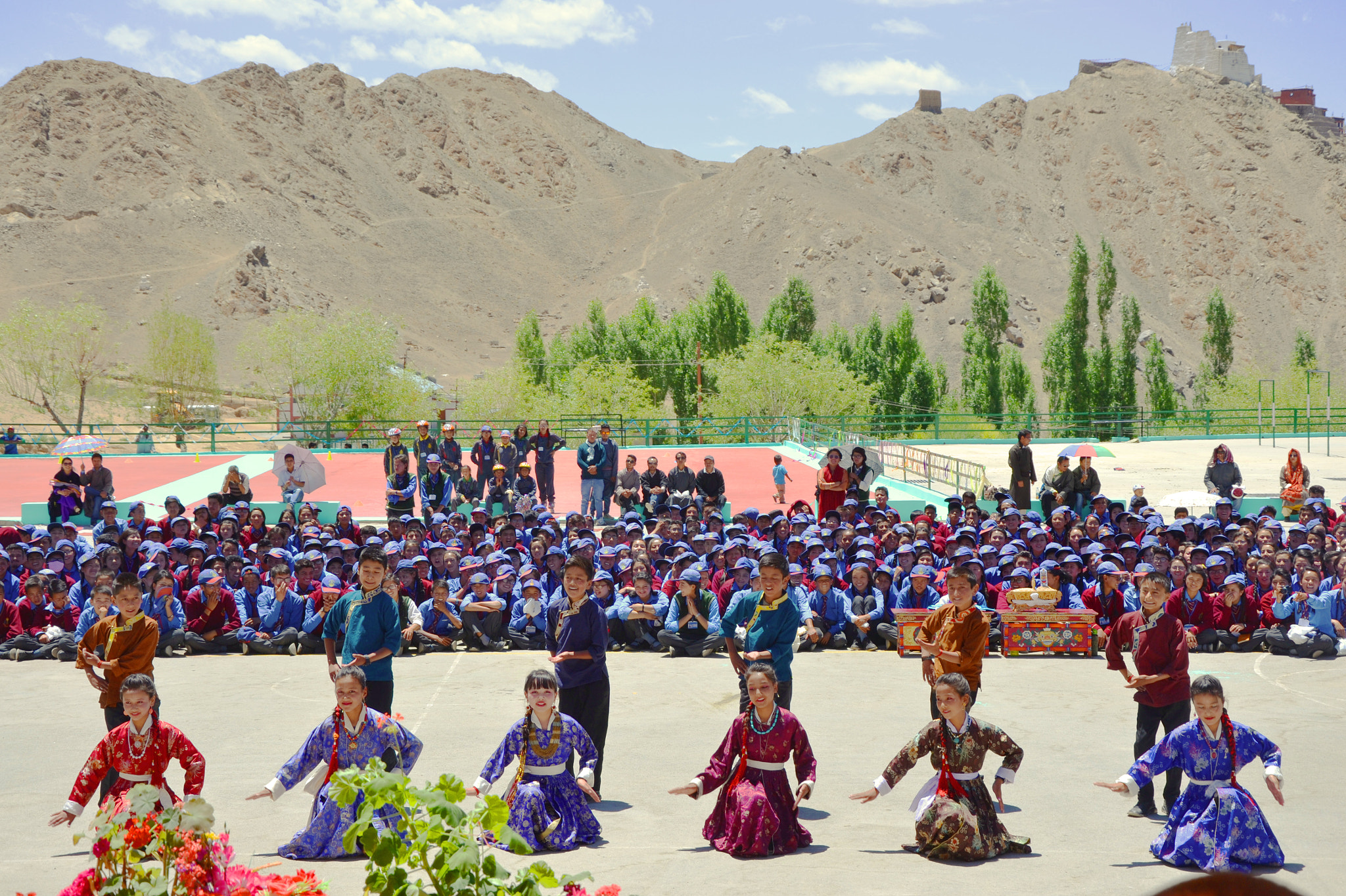 AF Zoom-Nikkor 80-200mm f/4.5-5.6D sample photo. Ladakhi dancers photography
