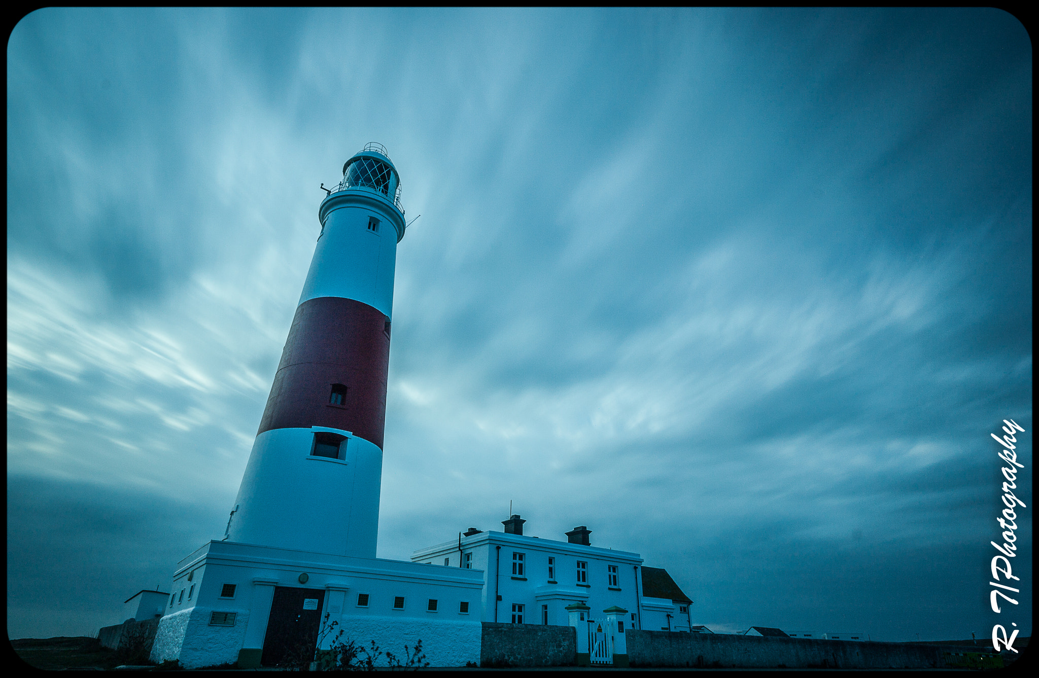 Canon EOS 1000D (EOS Digital Rebel XS / EOS Kiss F) + Sigma 10-20mm F4-5.6 EX DC HSM sample photo. Prtland bill lighthouse photography