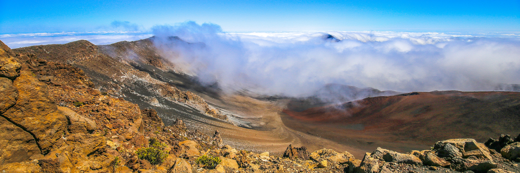 Sigma 8-16mm F4.5-5.6 DC HSM sample photo. Haleakalā crater in the clouds photography