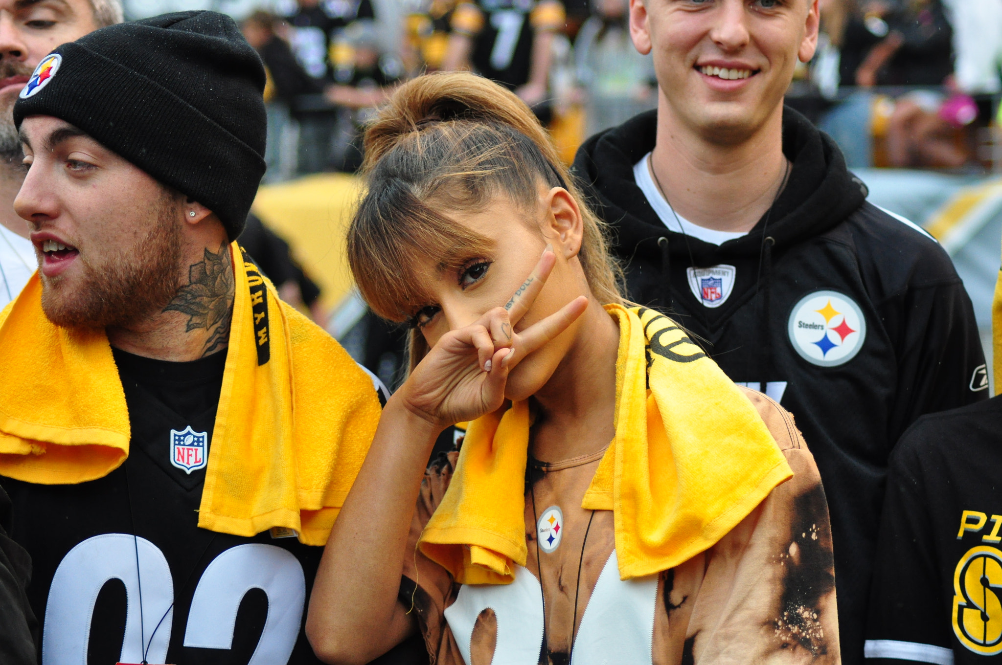Nikon AF Nikkor 70-300mm F4-5.6G sample photo. Ariana grande photography