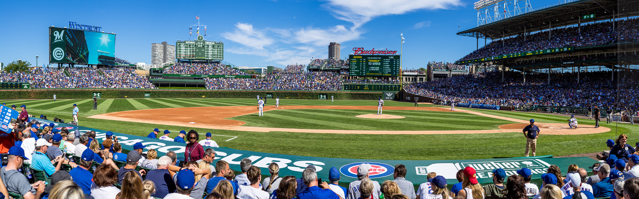 Sony a7R + E 50mm F2 sample photo. Wrigley field photography