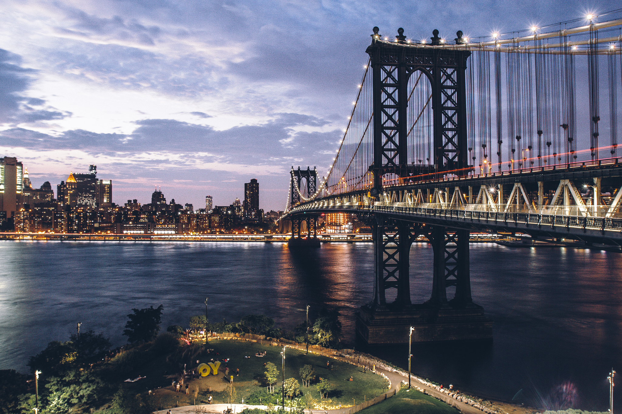 Canon EOS 7D + Canon EF 16-35mm F2.8L USM sample photo. The manhattan bridge at night photography