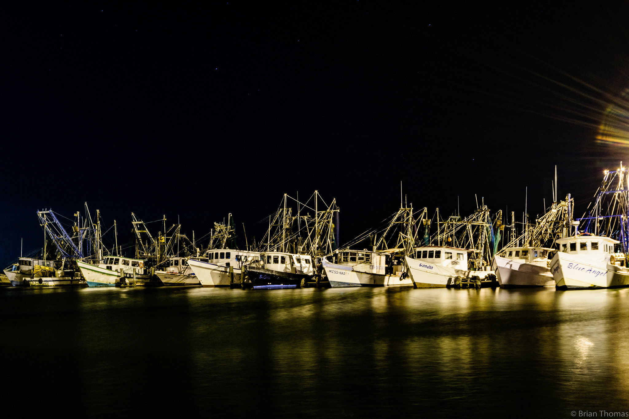 Nikon D5300 + Tamron SP AF 10-24mm F3.5-4.5 Di II LD Aspherical (IF) sample photo. Fulton harbor night photography