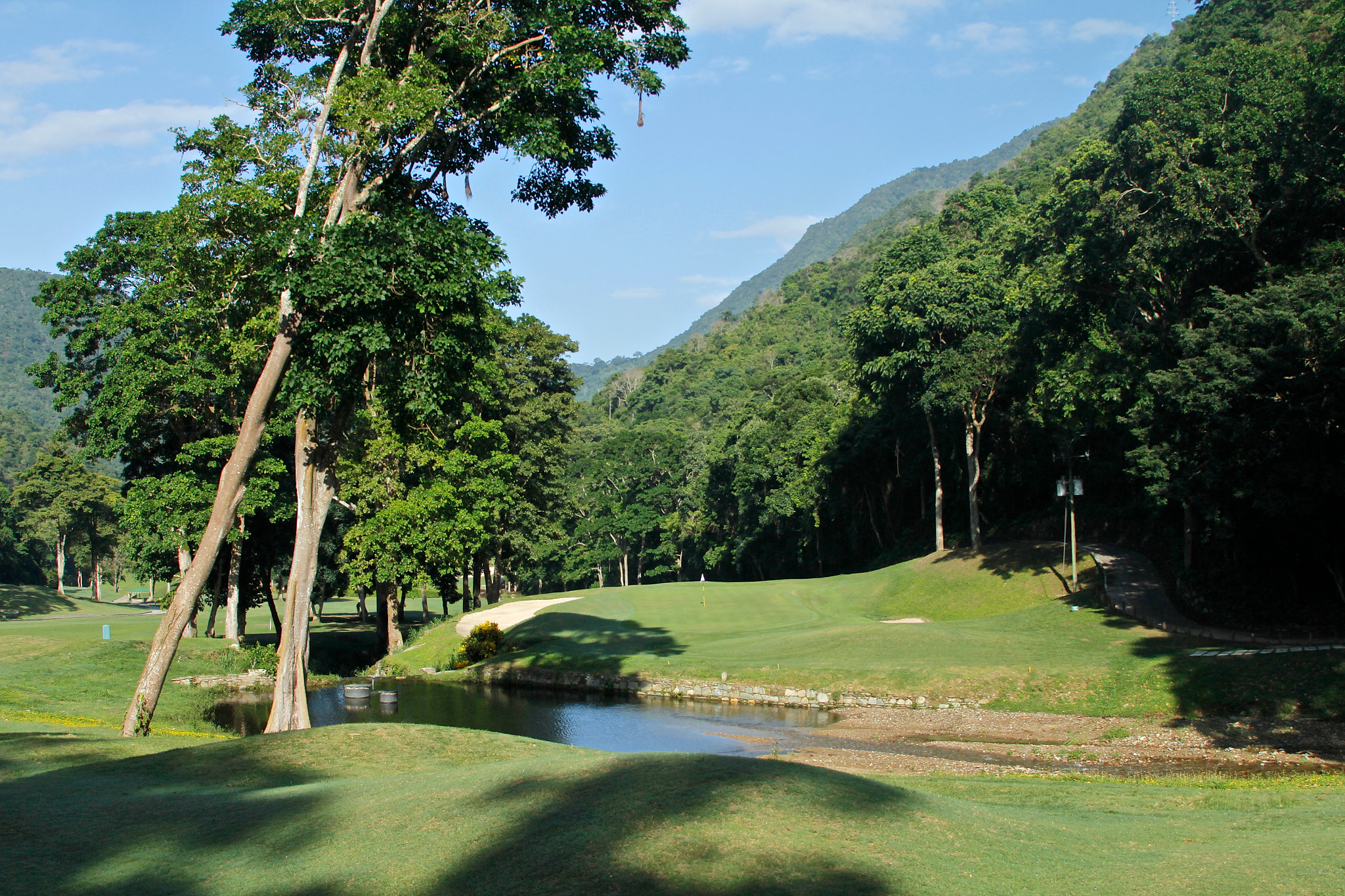 Canon EF 28-300mm F3.5-5.6L IS USM sample photo. Izcaragua country club photography