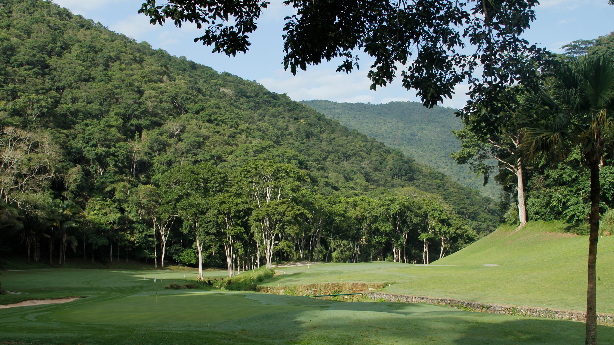 Canon EF 28-300mm F3.5-5.6L IS USM sample photo. Izcaragua country club photography