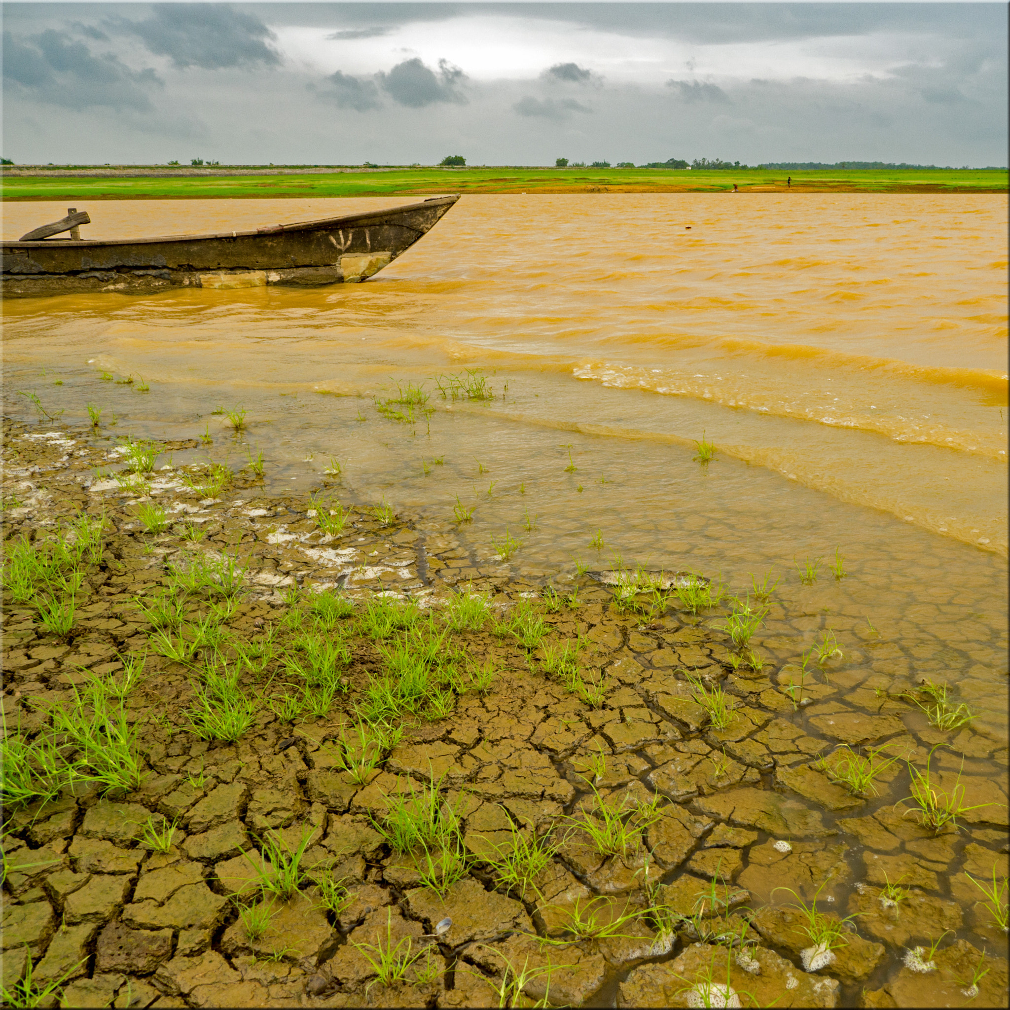 Panasonic Lumix DMC-GH3 sample photo. Exploring the backwaters of hirakud dam photography