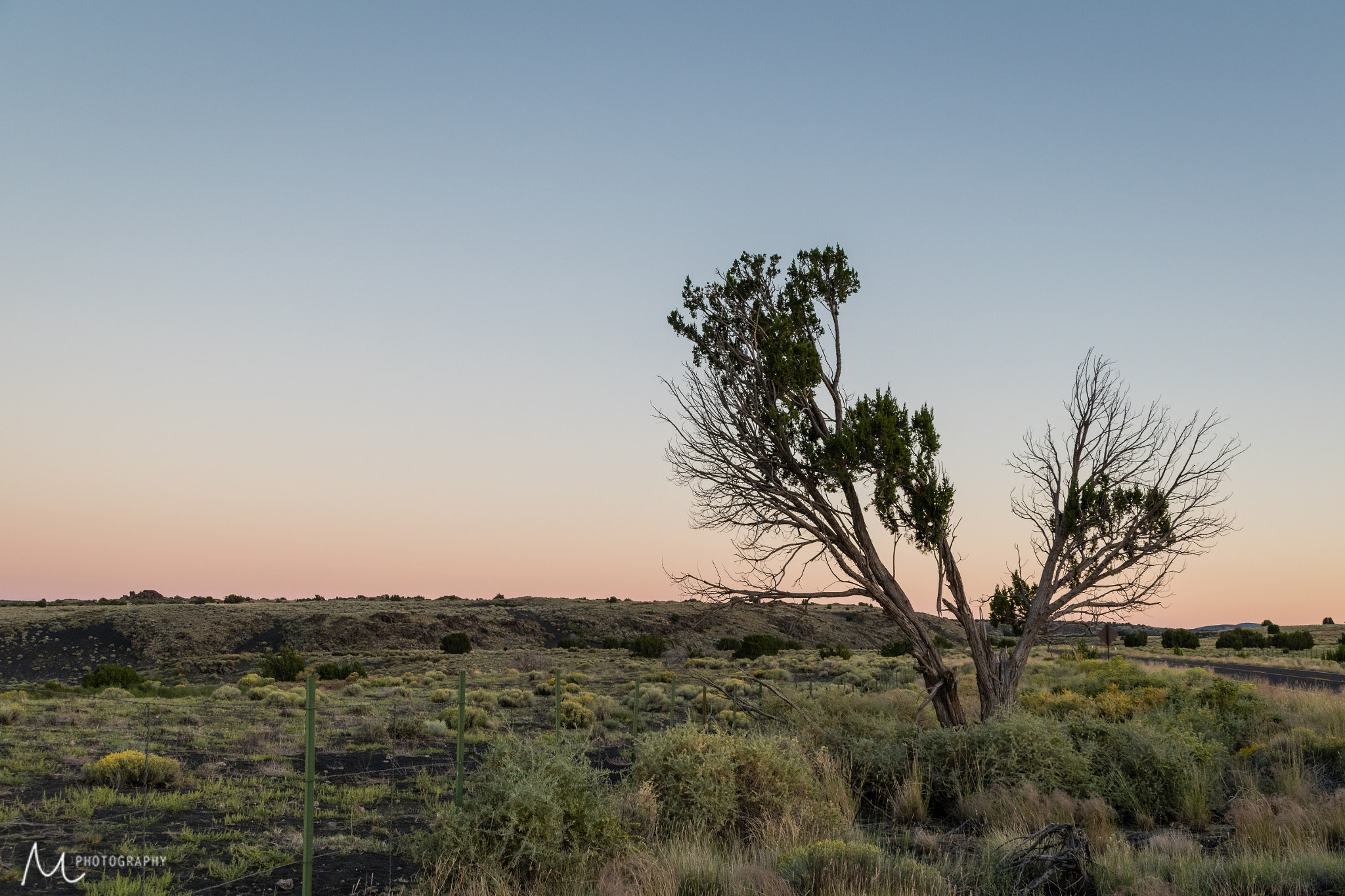 Sigma 28-300mm F3.5-6.3 DG Macro sample photo. Sunset at sunset crater photography
