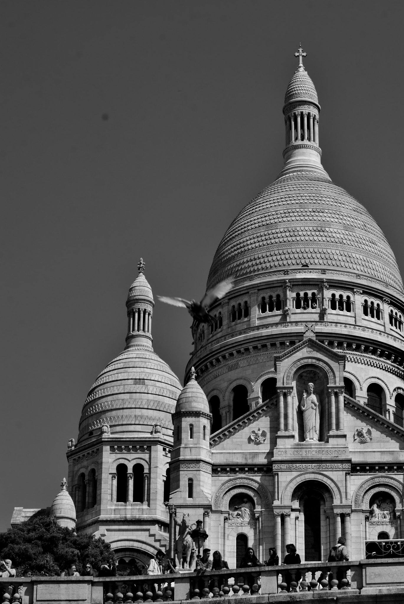 Sony Alpha DSLR-A200 + Tamron Lens (255) sample photo. Sacre coeur b/w photography