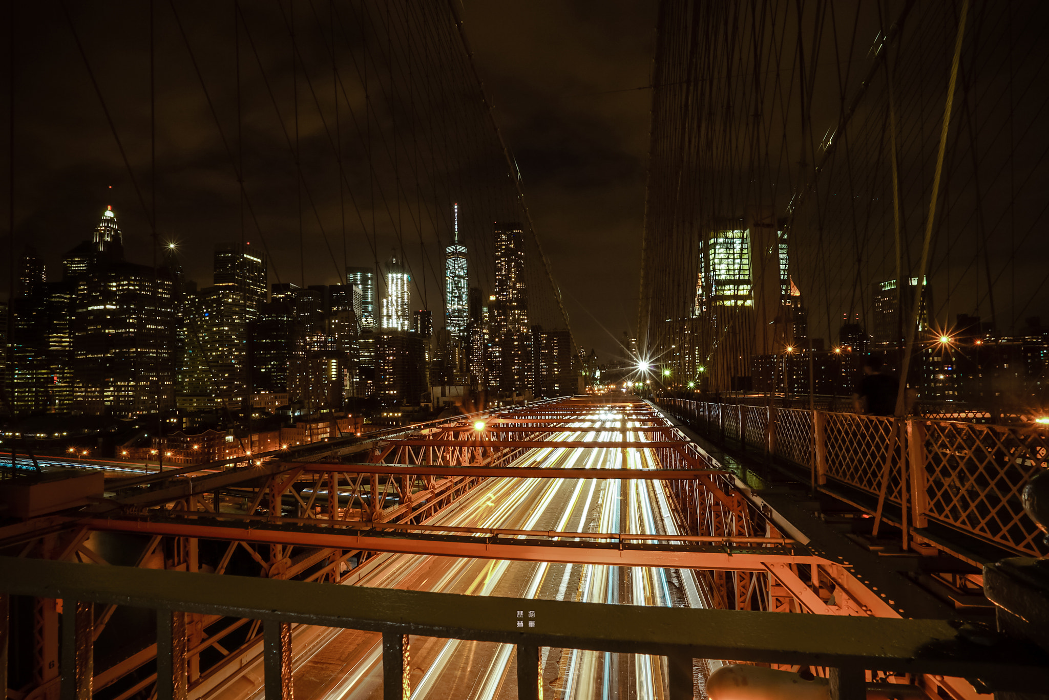 Sony a7S II + Sony Vario-Tessar T* FE 16-35mm F4 ZA OSS sample photo. On brooklyn bridge photography