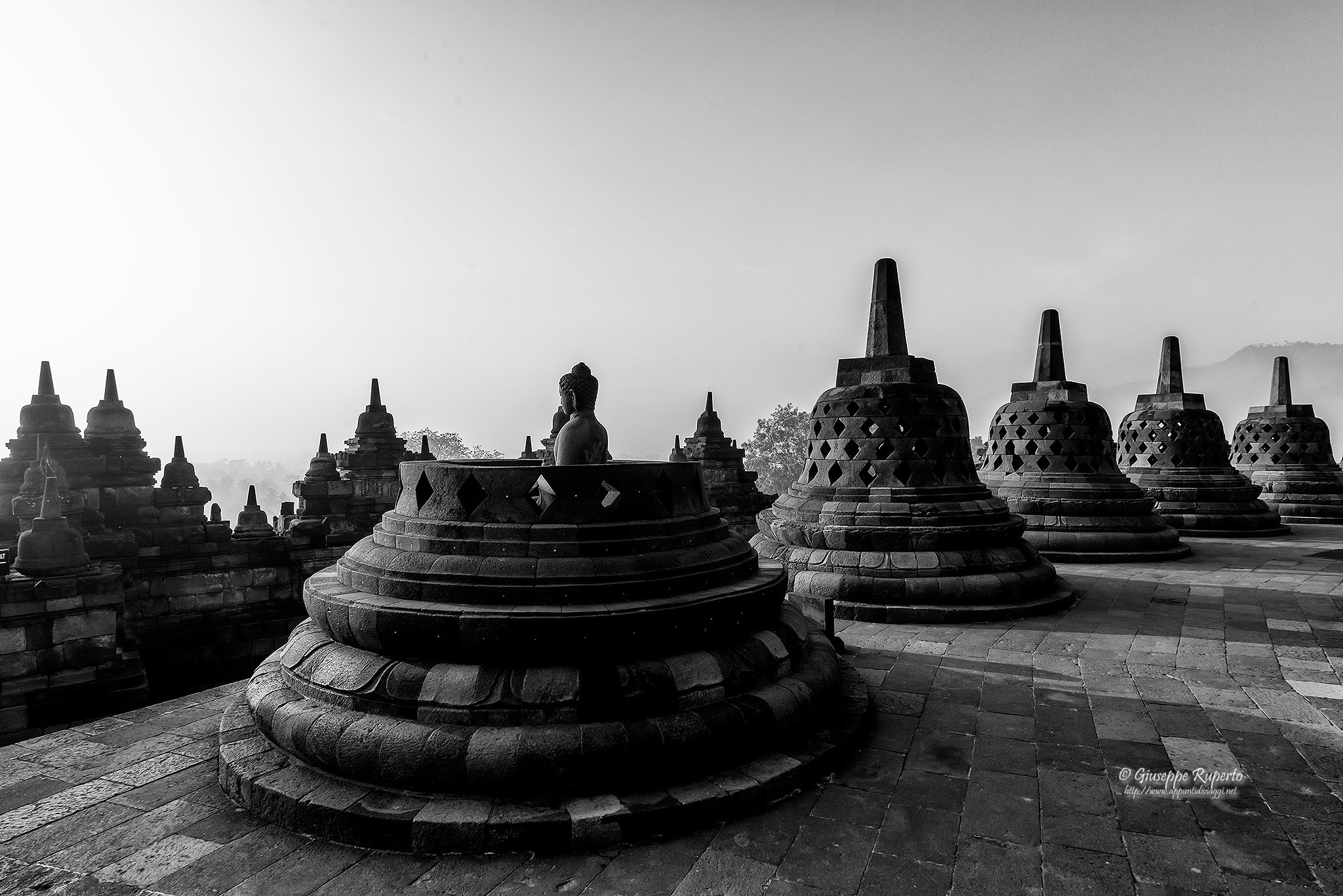 Sigma 12-24mm F4.5-5.6 II DG HSM sample photo. Borobudur temple - http://www.appuntidiviaggi.net photography
