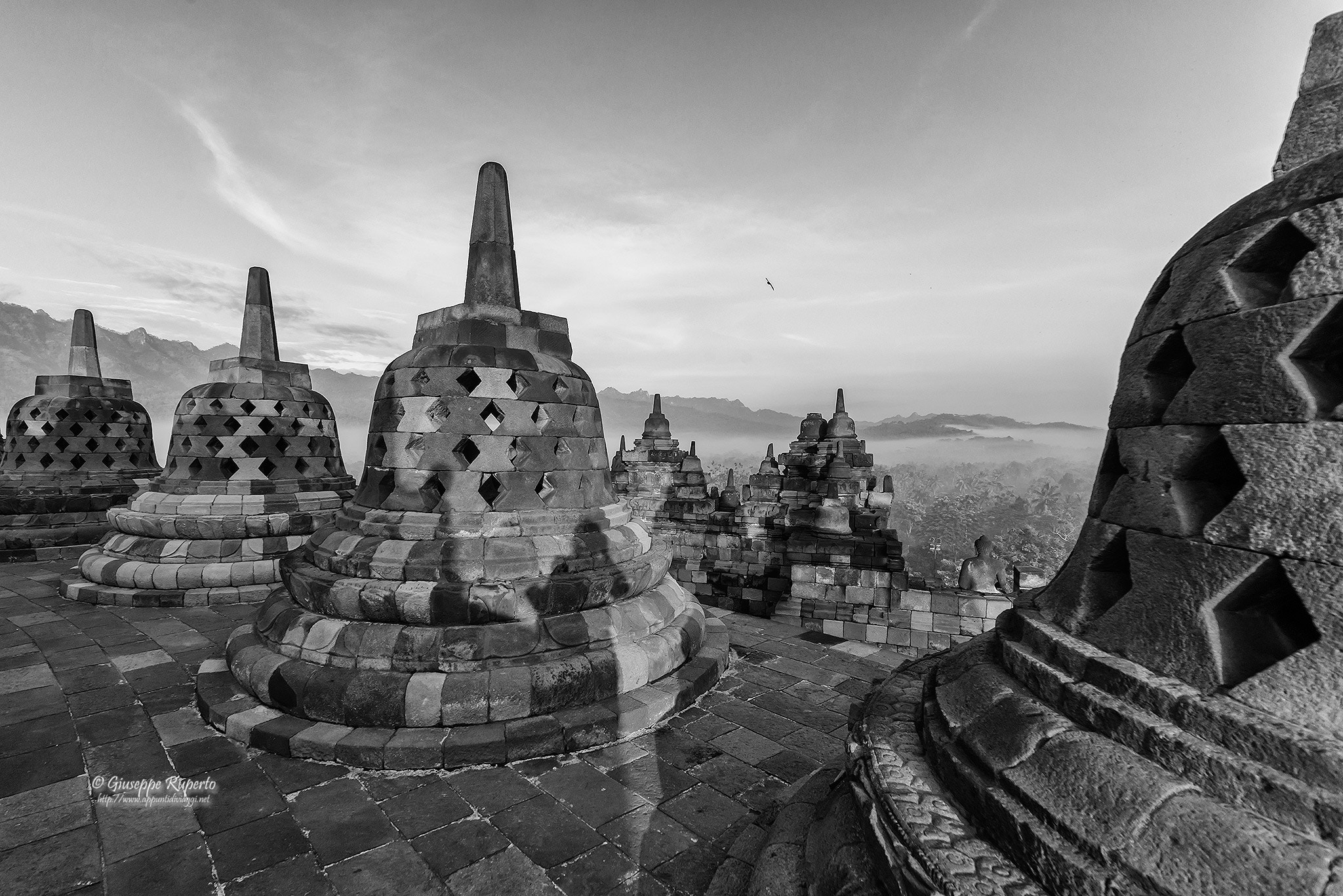 Sigma 12-24mm F4.5-5.6 II DG HSM sample photo. Borobudur temple - http://www.appuntidiviaggi.net photography