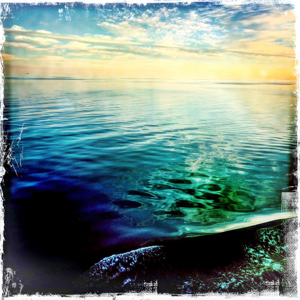Hipstamatic 321 sample photo. Lost photography