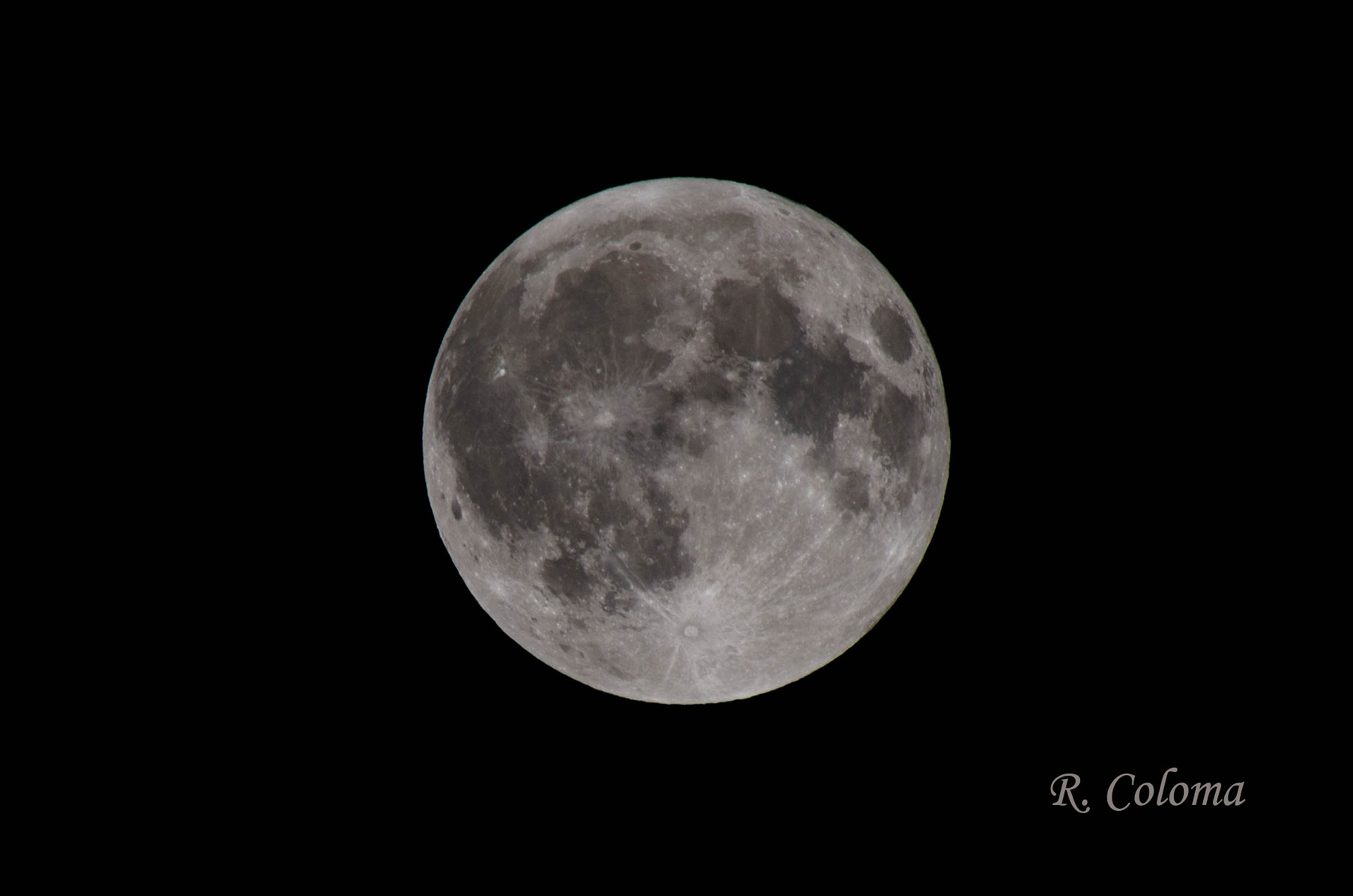 Pentax K-5 IIs + Sigma 50-500mm F4.5-6.3 DG OS HSM sample photo. Full moon photography