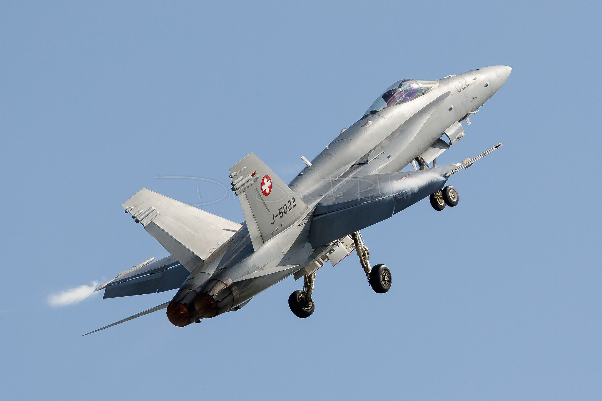 Canon EOS 20D sample photo. Swiss air force f/a-18c hornet j-5022 photography