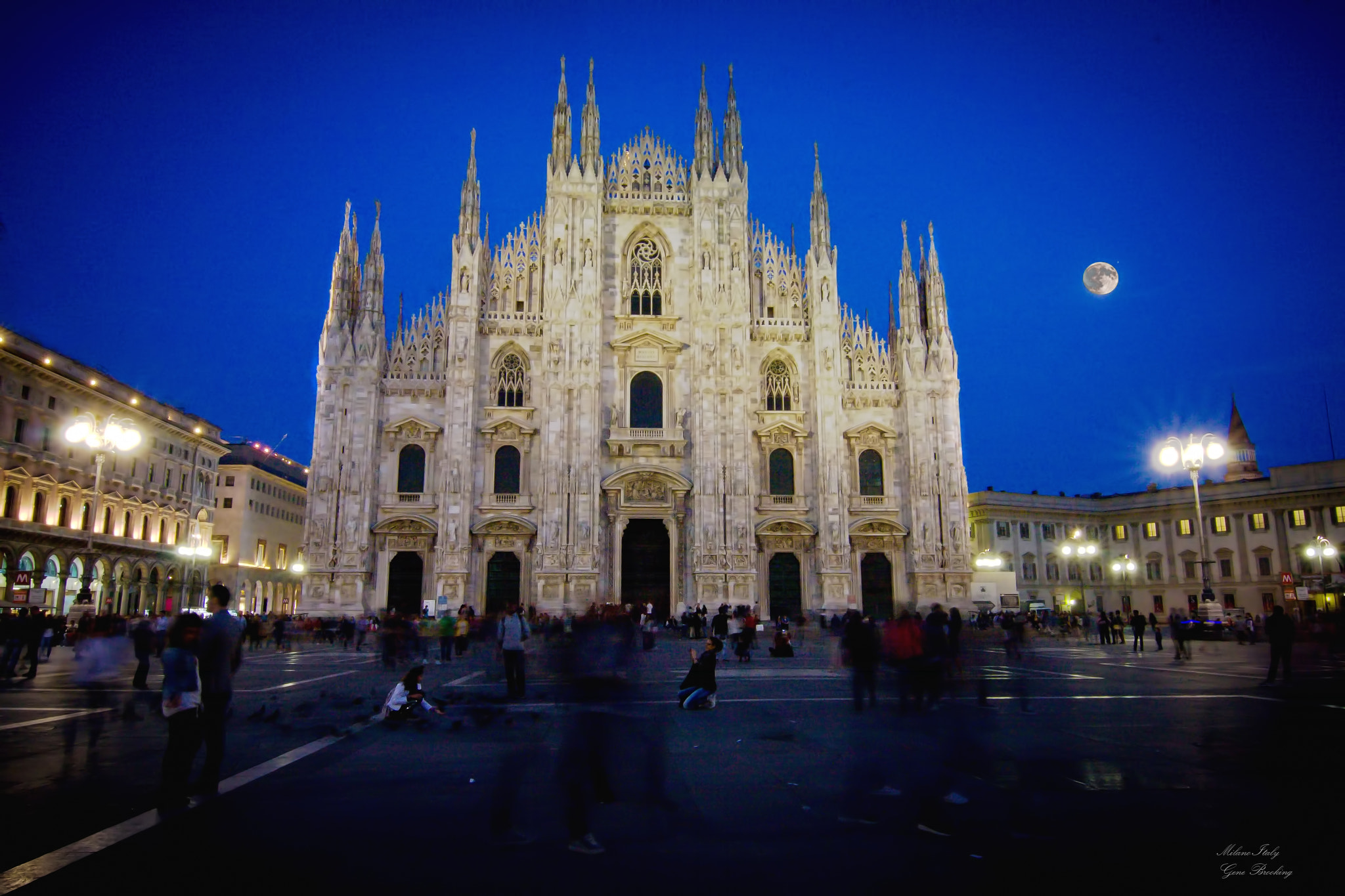 Canon EOS 40D sample photo. Milano dumo night photography