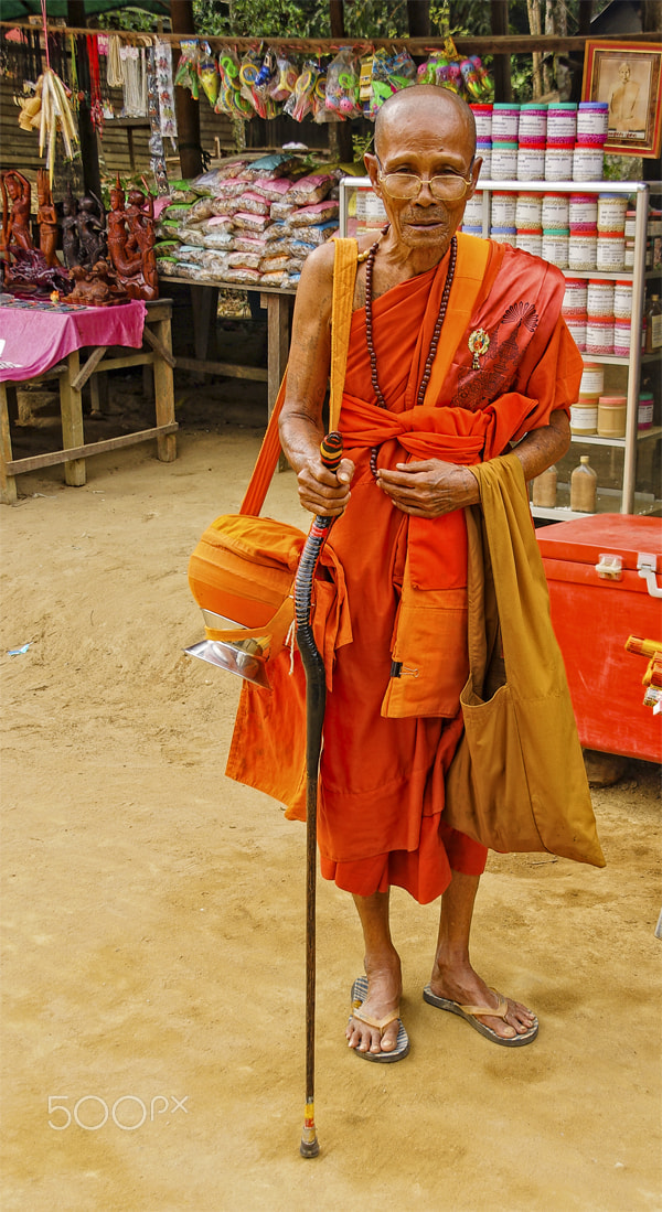 Pentax K10D + Sigma sample photo. Buddhist monk in phnom kulem photography