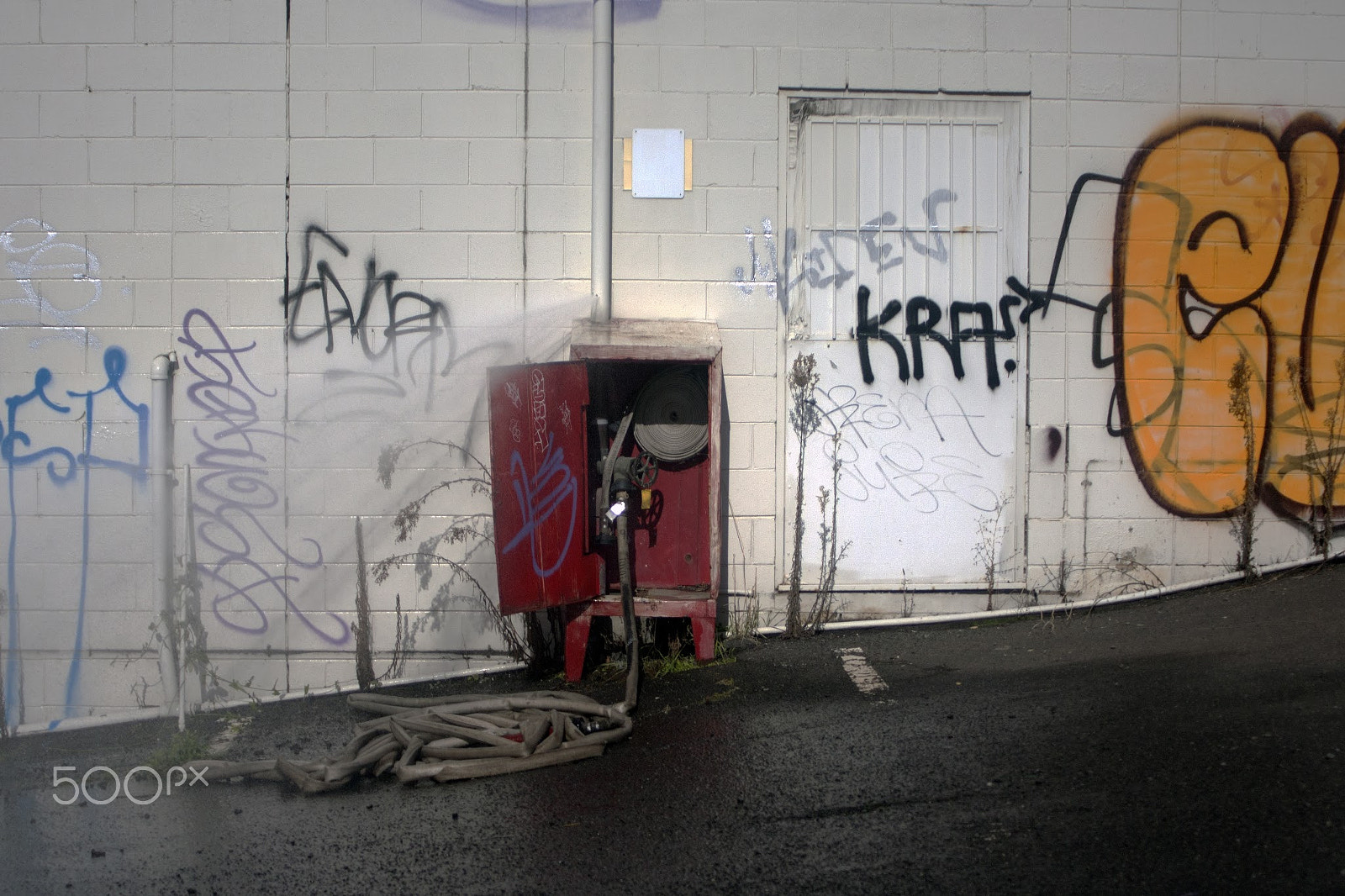 Canon EF 28-80mm f/3.5-5.6 USM sample photo. Abandoned car yard photography