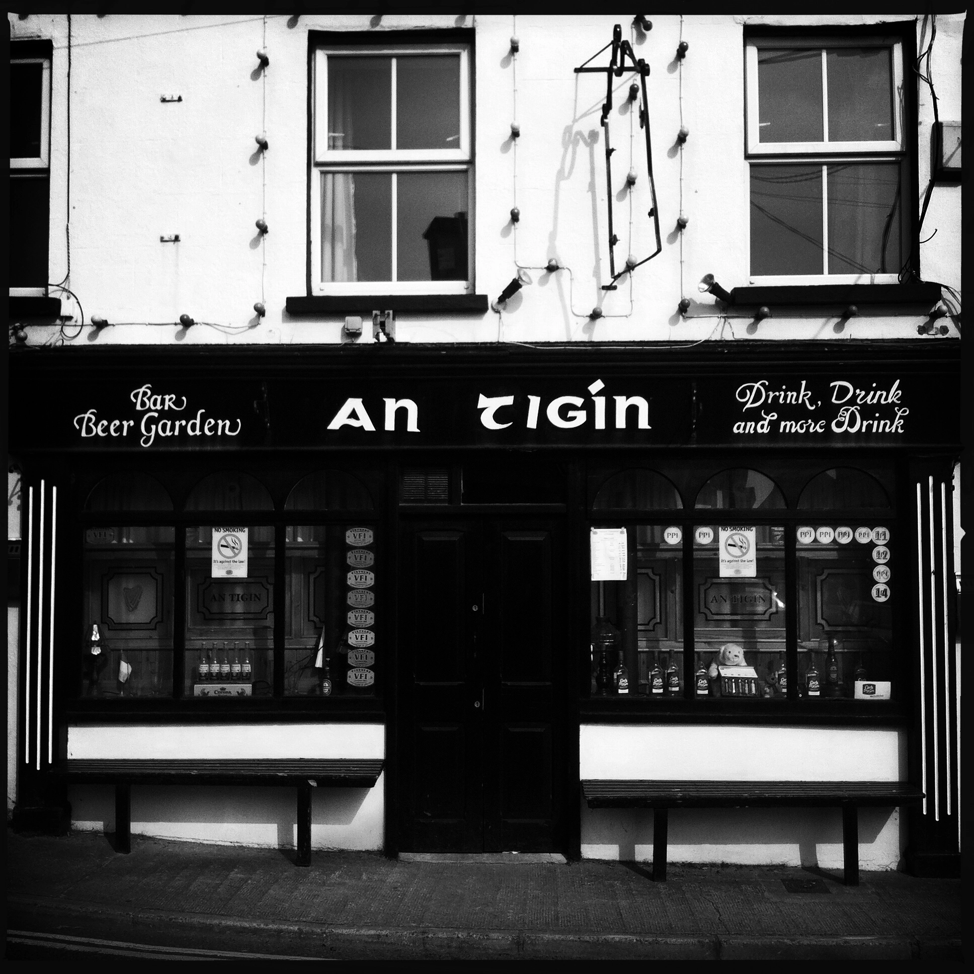 Hipstamatic 277 sample photo. Pub schull west cork ireland photography