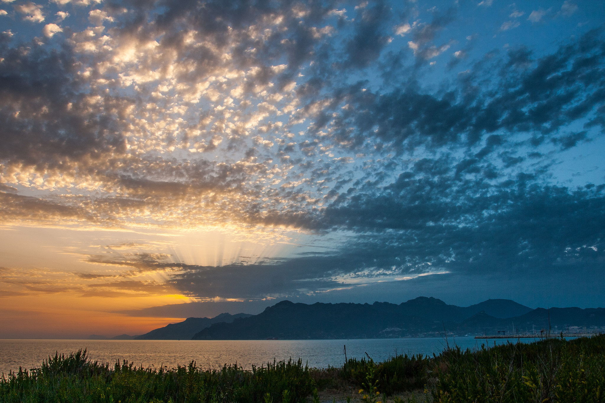Tamron SP AF 17-50mm F2.8 XR Di II LD Aspherical (IF) sample photo. Tramonto a salerno photography