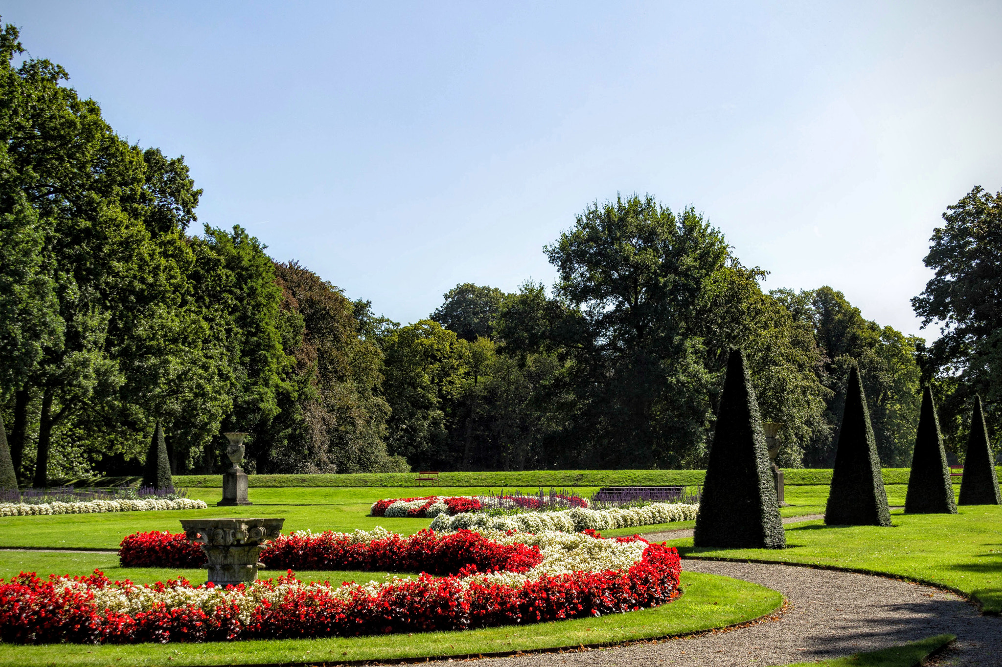 Sigma 18-200mm f/3.5-6.3 DC OS sample photo. Kasteel de haar garden photography
