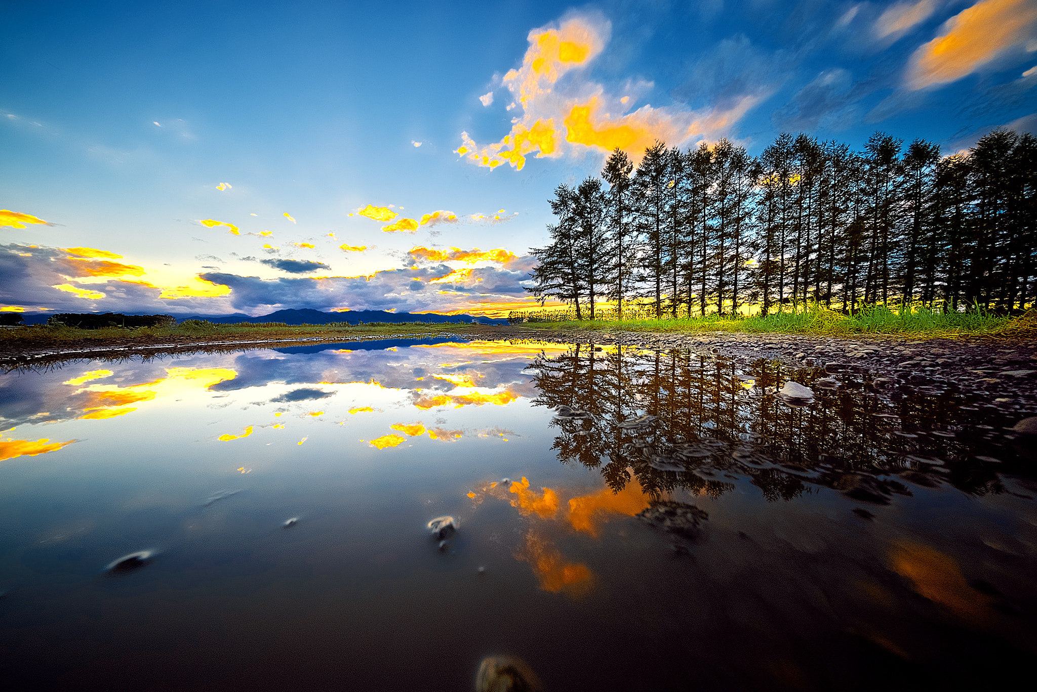 E 10mm F5.6 sample photo. Sunset reflection 2 photography