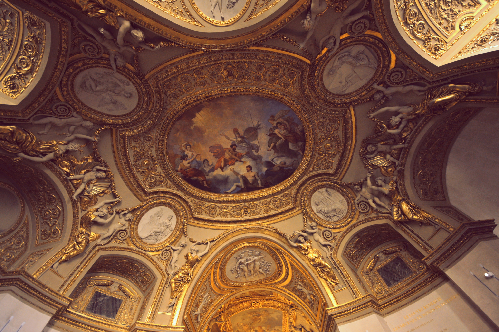 Sigma 8-16mm F4.5-5.6 DC HSM sample photo. Louvre museum photography