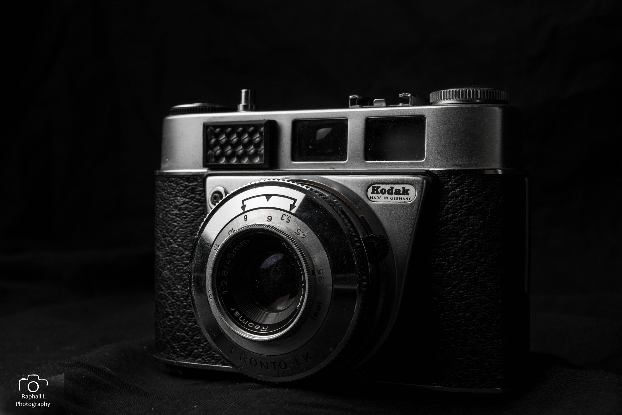 Nikon D5200 + Sigma 17-70mm F2.8-4 DC Macro OS HSM | C sample photo. Film camera photography